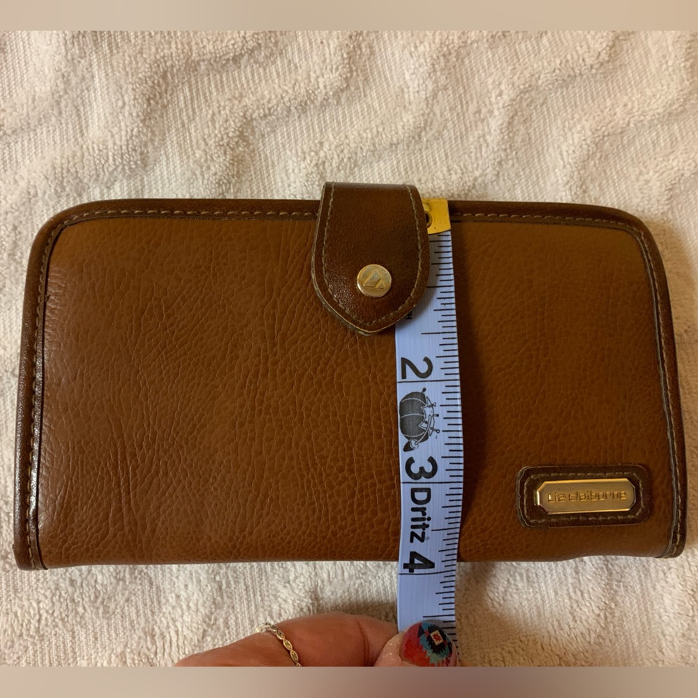 Liz Claiborne leather wallet